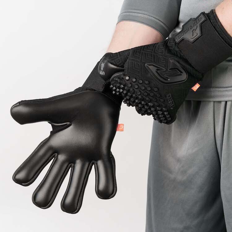 Nero_Deep_Dark_CatchandKeep_Innenhand